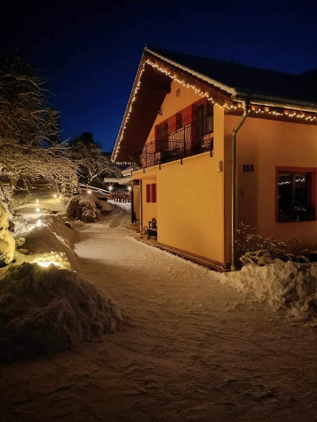 Pezion Limbovy Dvor Hotell Vrbov Exteriör bild