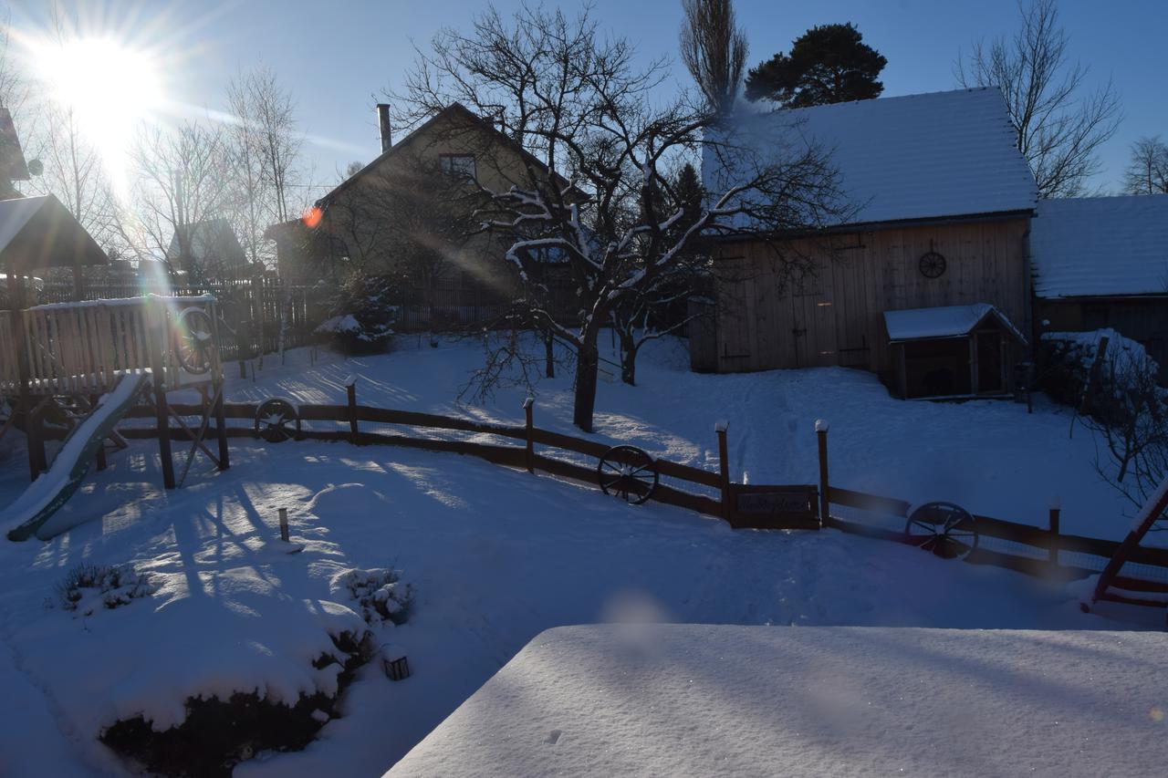 Pezion Limbovy Dvor Hotell Vrbov Exteriör bild