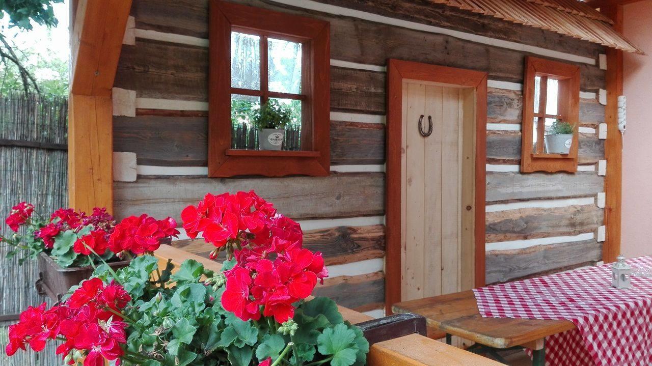 Pezion Limbovy Dvor Hotell Vrbov Exteriör bild