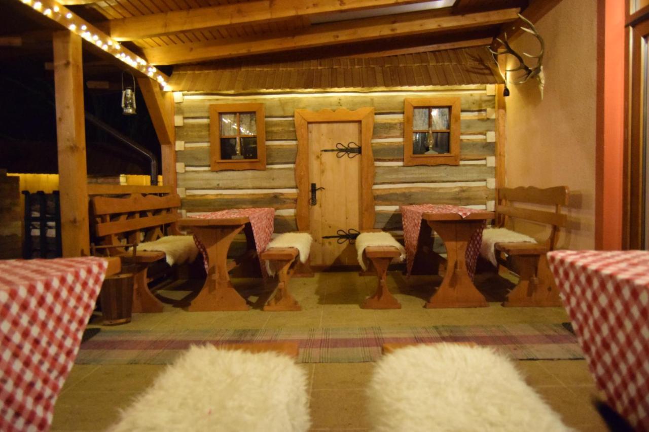 Pezion Limbovy Dvor Hotell Vrbov Exteriör bild